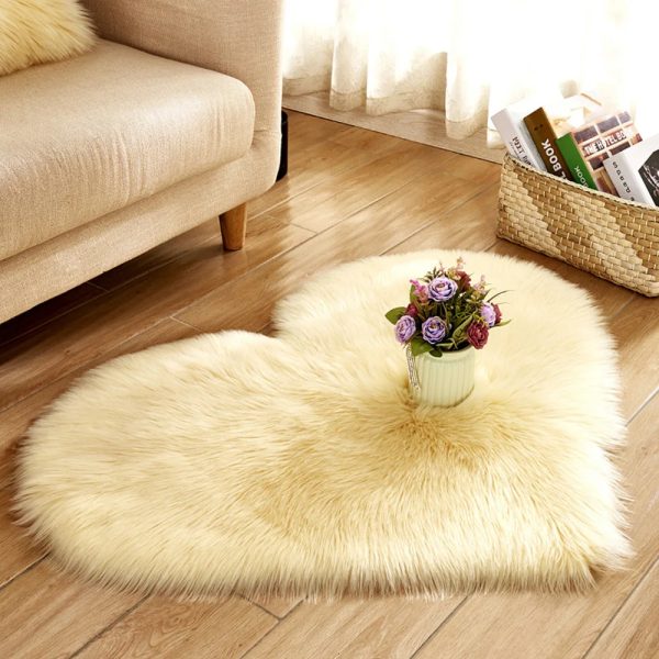 Plush Carpet Heart Shaped Faux Fur Rug Imitation Wool Christmas Coffee Table LivingRoom Shag Carpet Solid Color Style - Image 2